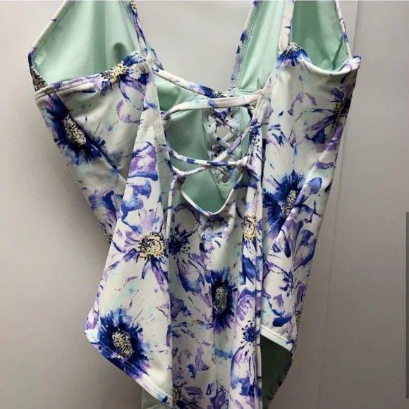 ADMORE ME Women’s One Piece Floral - Picture 7 of 7